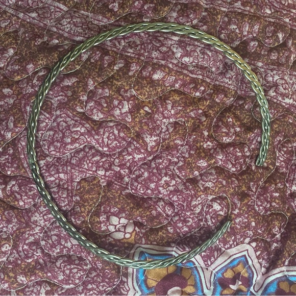 Y2K Silver Choker 🌪 - Picture 2 of 3